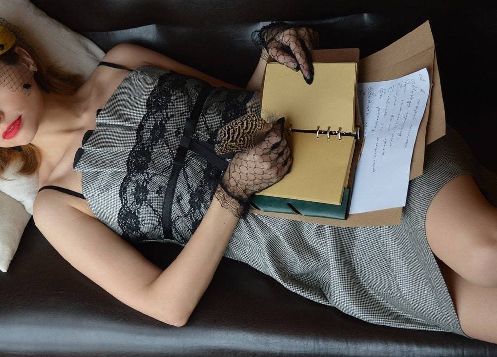 Affirmez votre style avec une robe courte bohème chic